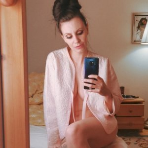 Private Sexkontakte mit Patchouli_Love