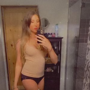 Private Sexkontakte wie Lanamousi kontaktieren